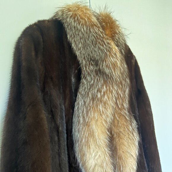 Mahogany Mink Fur Coat Size 10 Dyed Fox Tuxedo Long York Furrier Great Condition - Picture 10 of 16